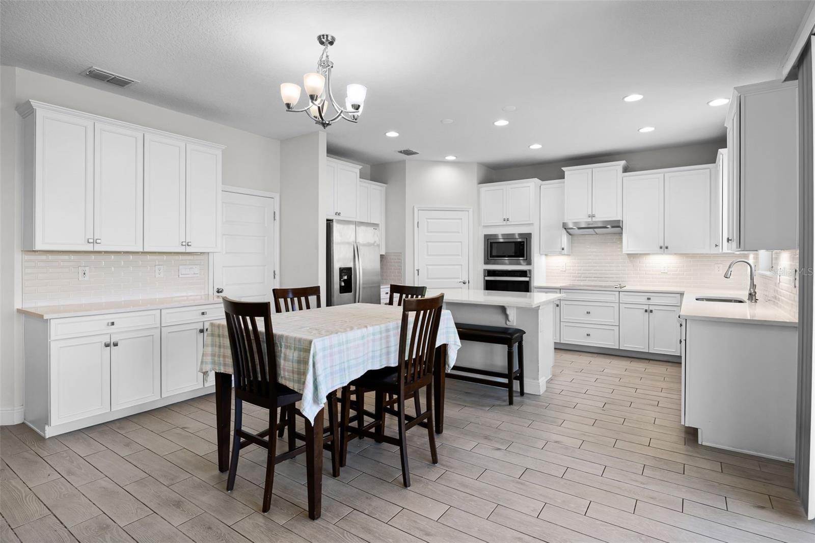 Image 10 of 69 For 18309 Oliver Twist Way