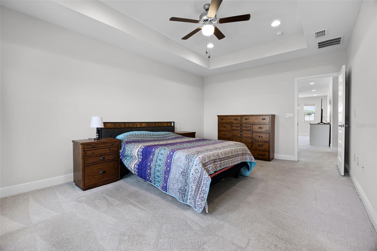 Image 17 of 69 For 18309 Oliver Twist Way