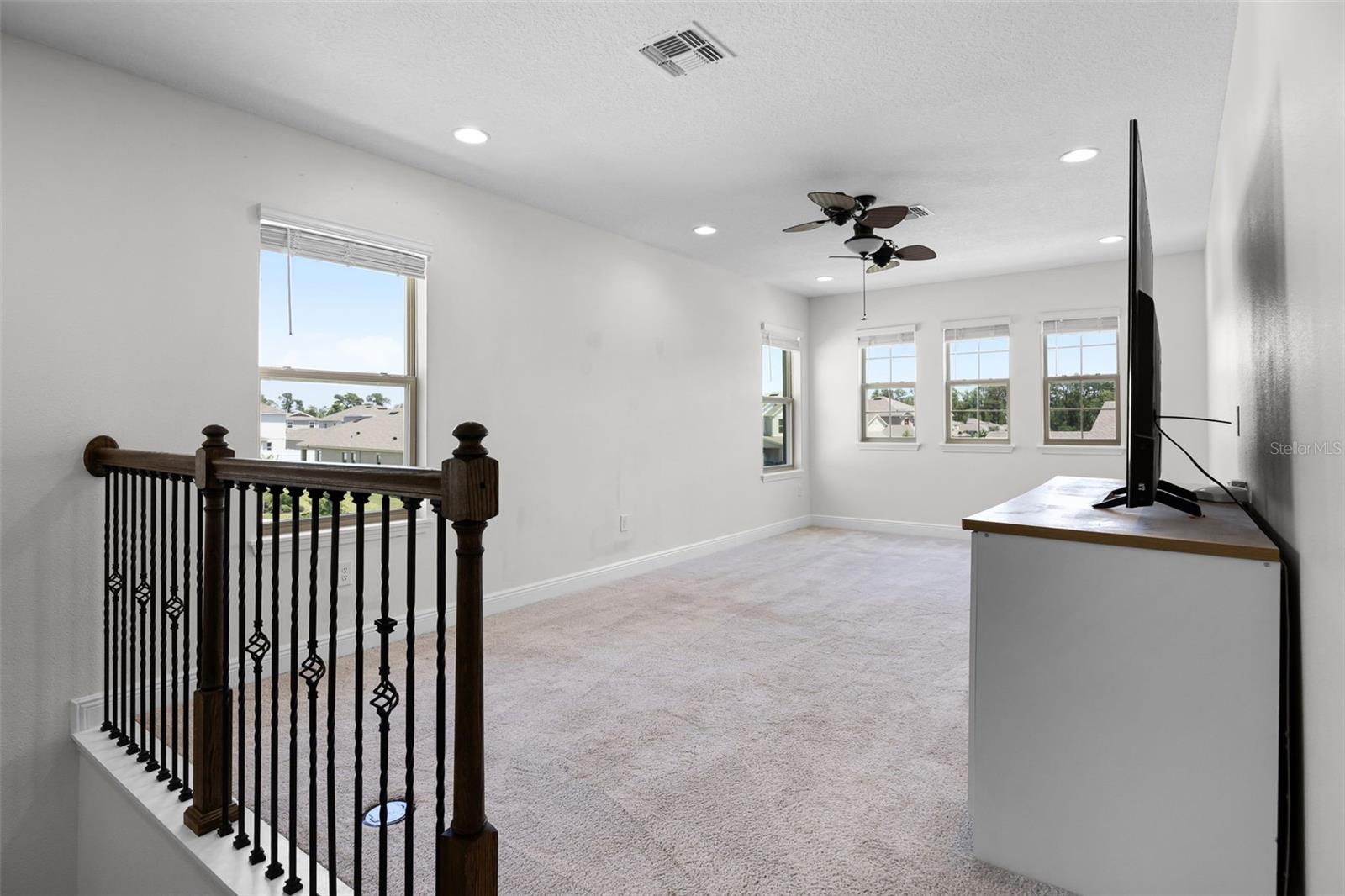 Image 31 of 69 For 18309 Oliver Twist Way
