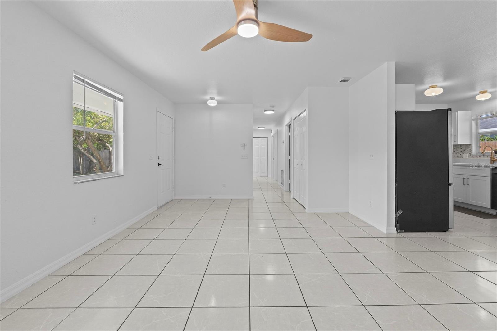 Image 8 of 30 For 215 Bradbury Avenue