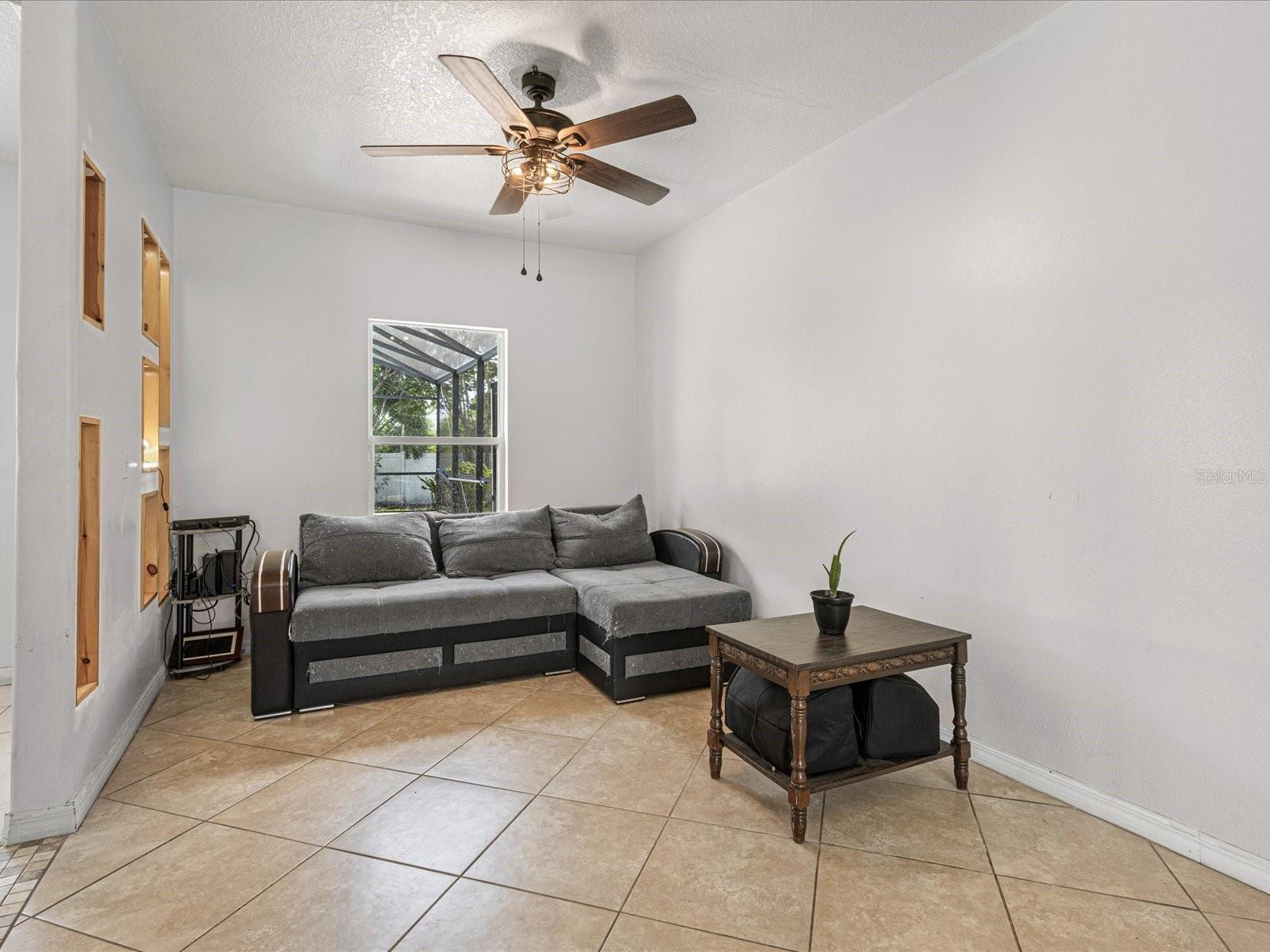 Image 10 of 32 For 437 Bridgewater Court
