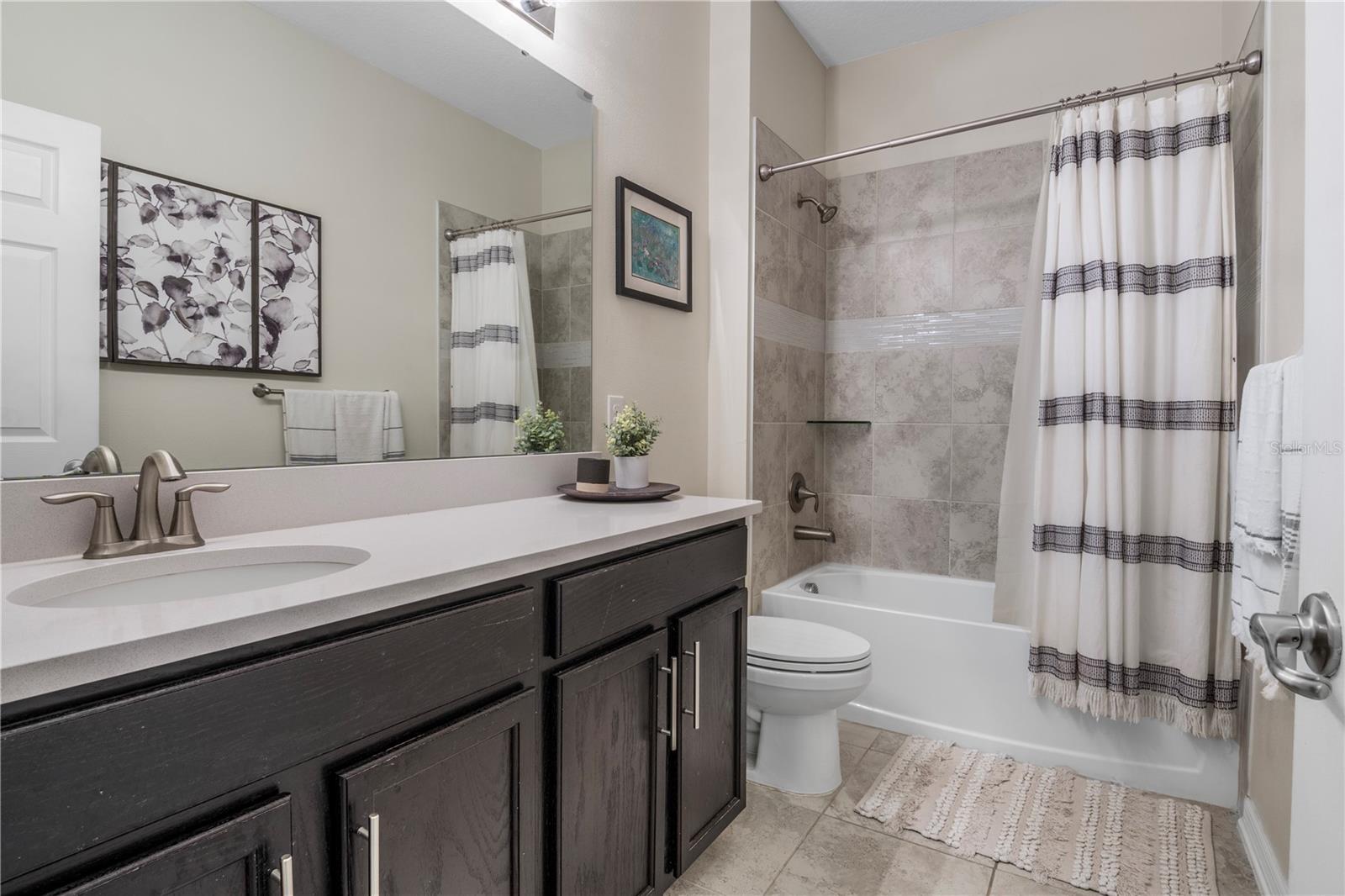 Image 17 of 34 For 5306 Rochester Place
