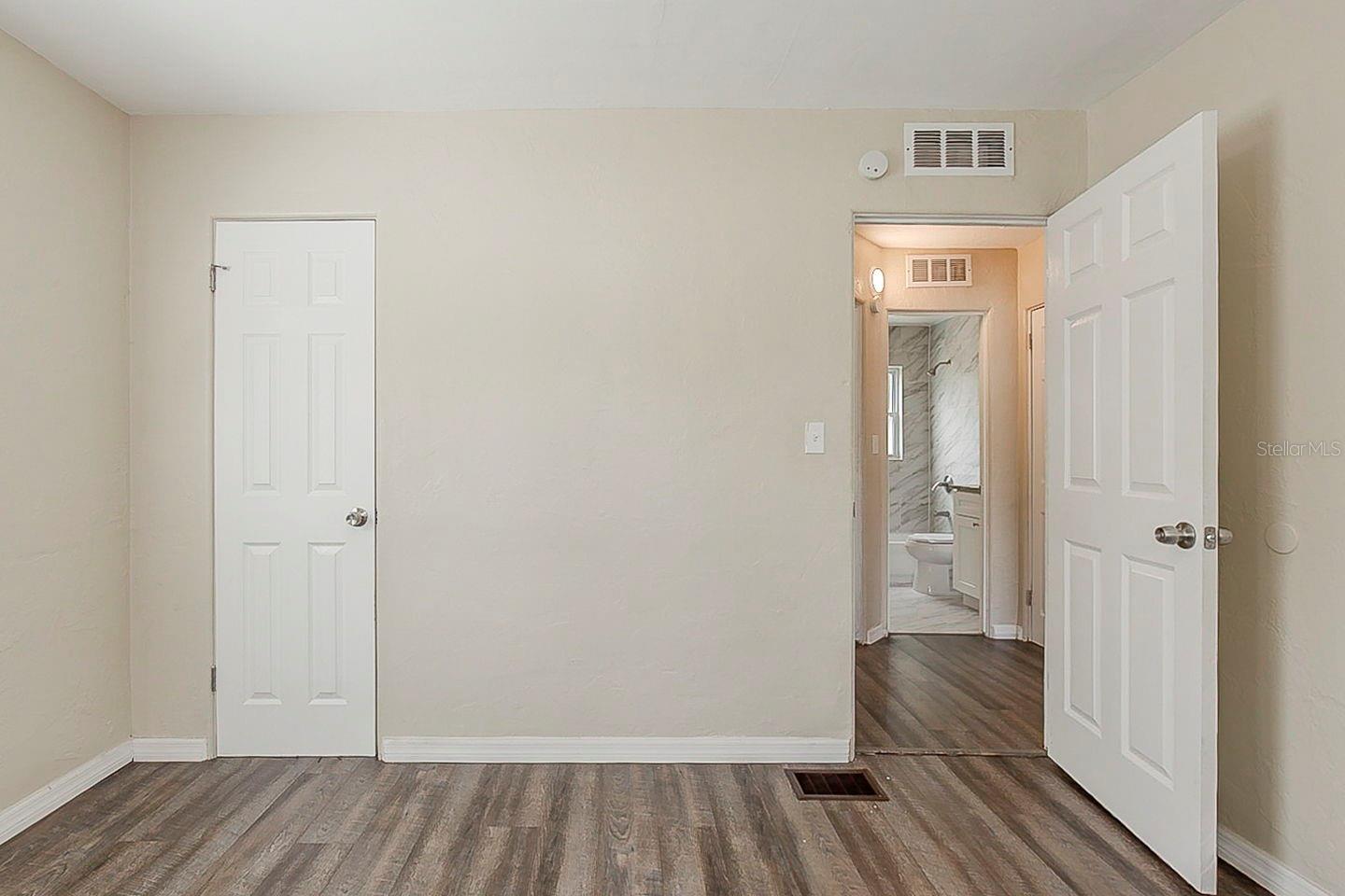 Image 11 of 24 For 3944 11th Avenue S