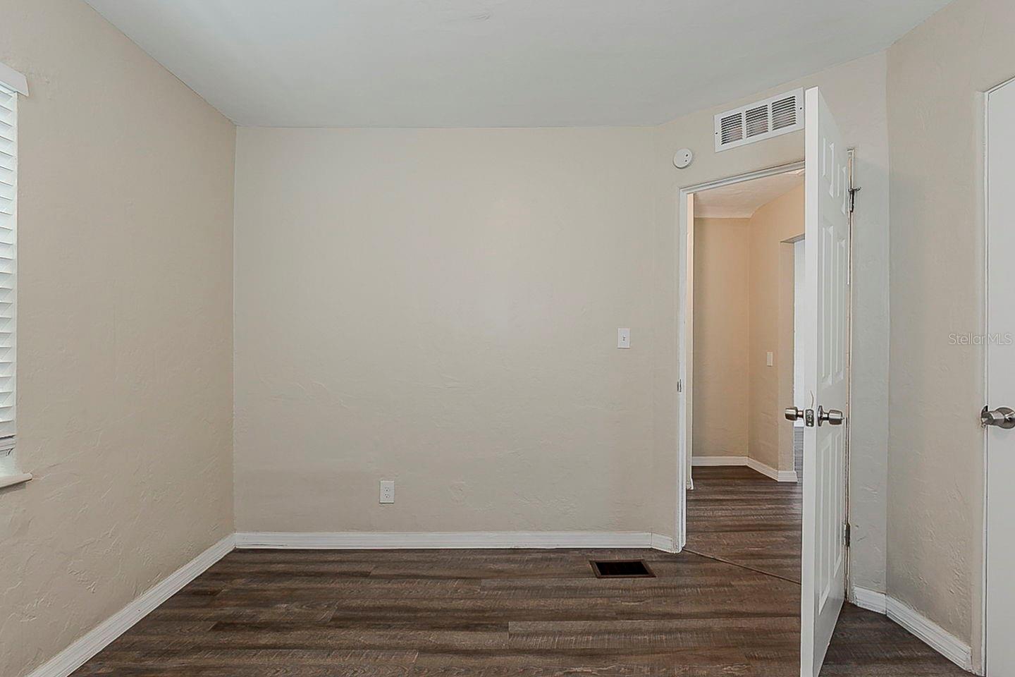 Image 18 of 24 For 3944 11th Avenue S