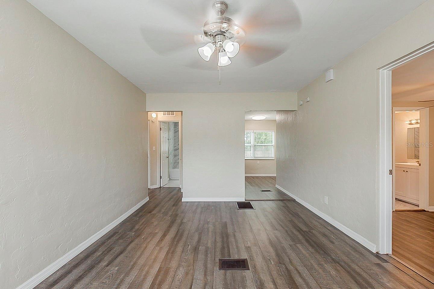 Image 5 of 24 For 3944 11th Avenue S