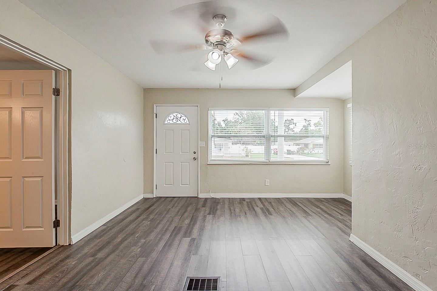 Image 7 of 24 For 3944 11th Avenue S