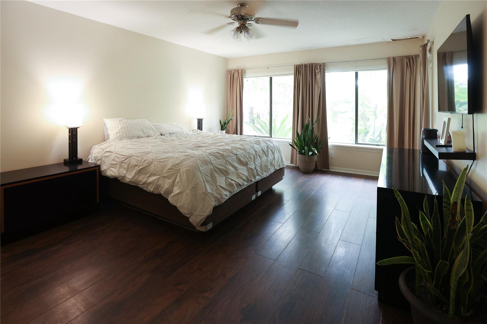 Image 18 of 31 For 11923 Lake Butler Boulevard