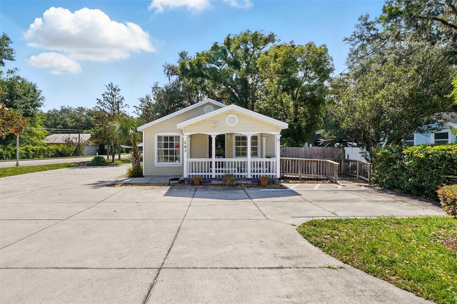 Image 5 of 22 For 205 Highland Avenue