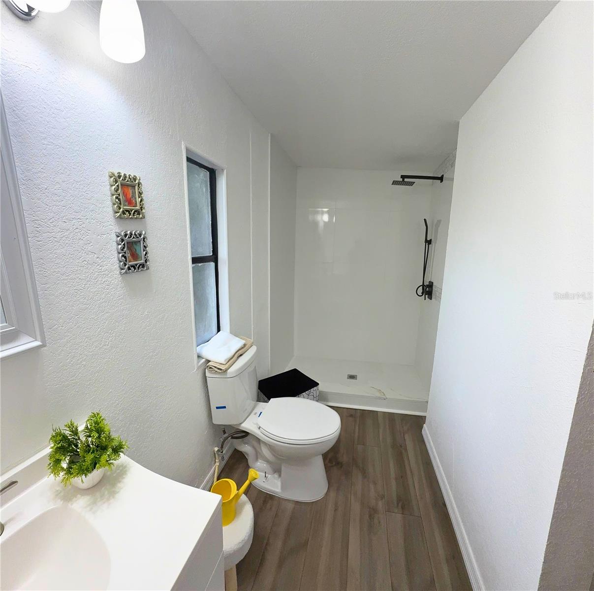 Image 11 of 26 For 4804 Rustic Court E
