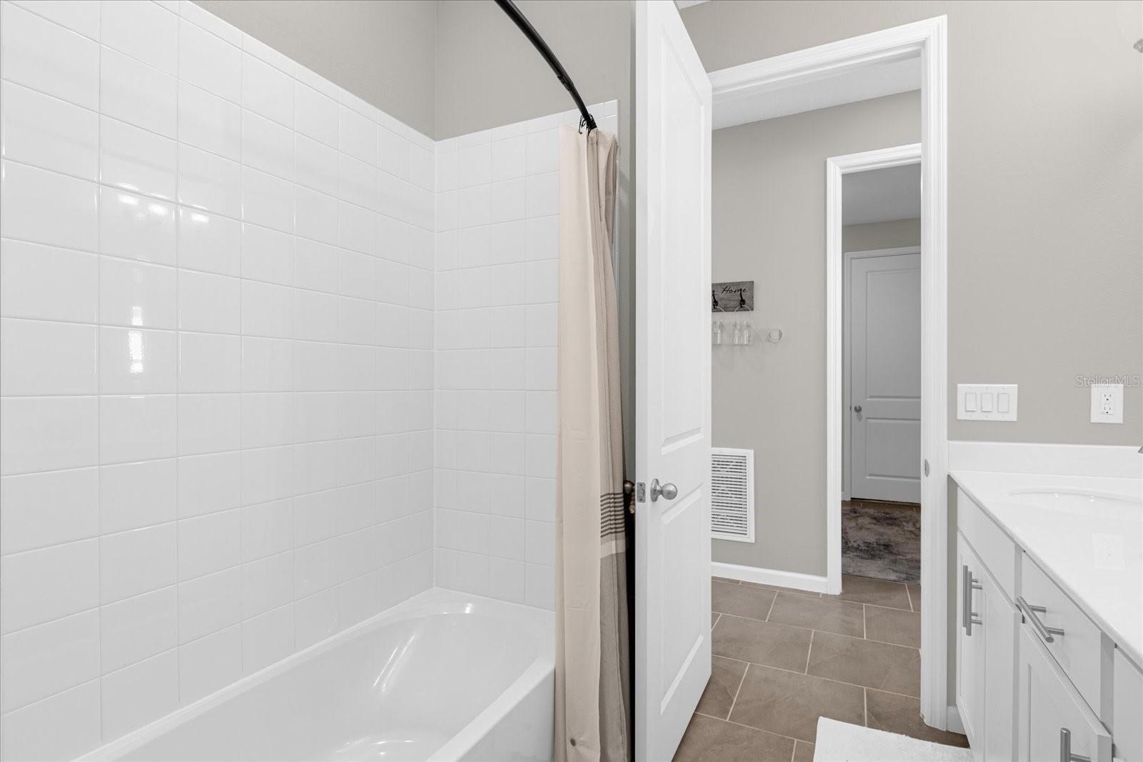 Image 22 of 30 For 284 White Heron Way