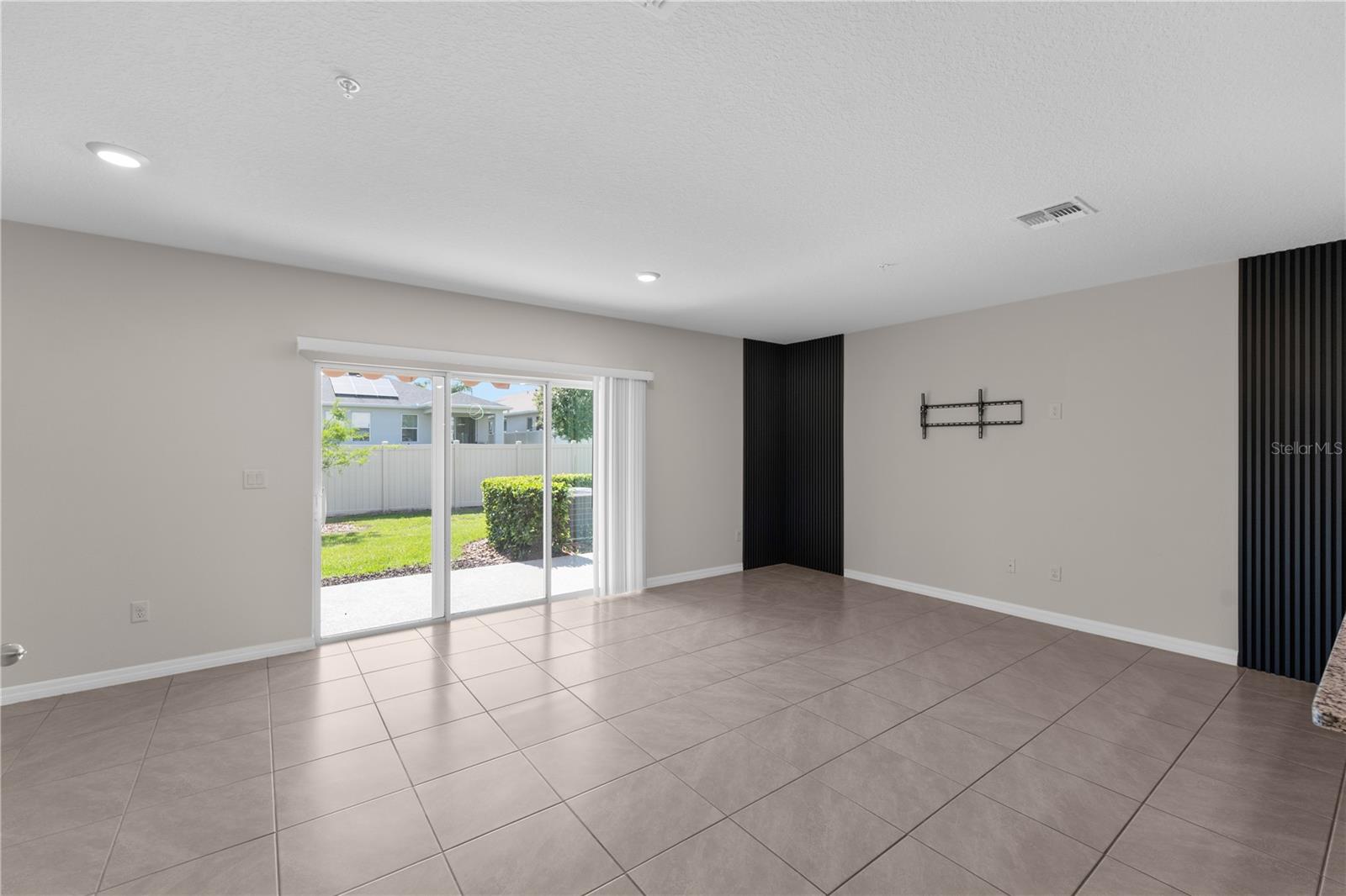 Image 5 of 25 For 12490 Bowes Branch Road