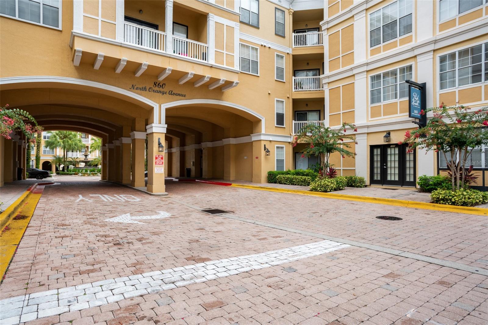 Image 4 of 35 For 860 Orange Avenue 338
