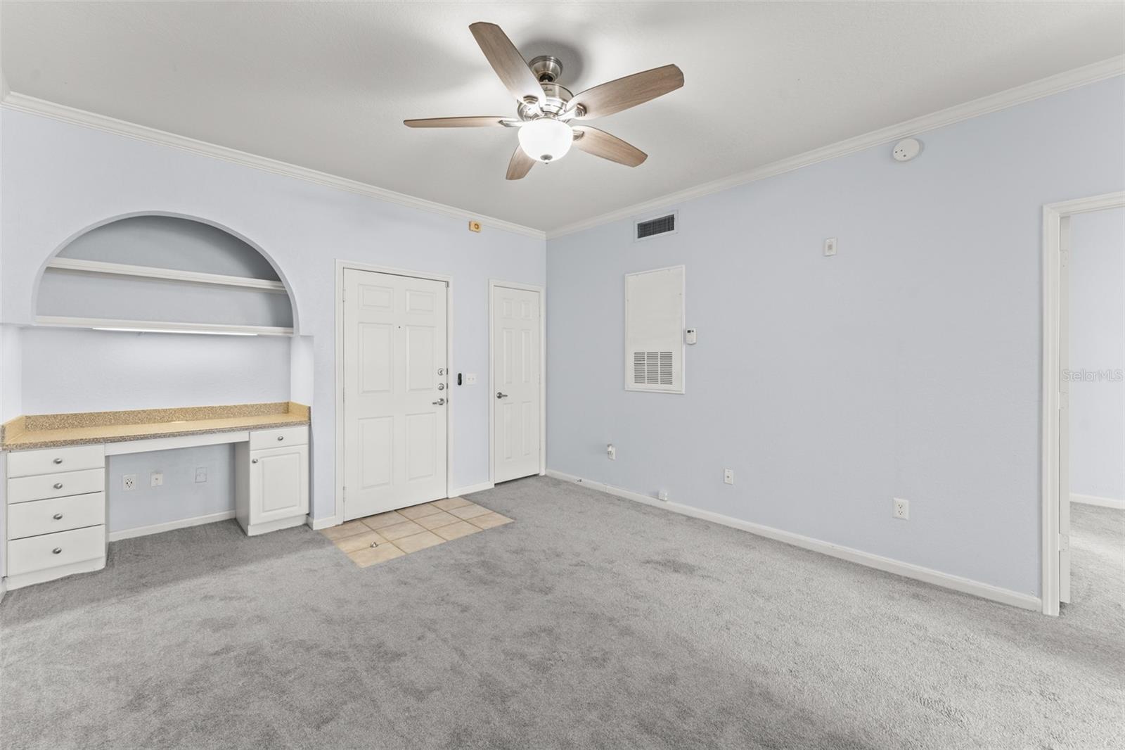 Image 7 of 35 For 860 Orange Avenue 338
