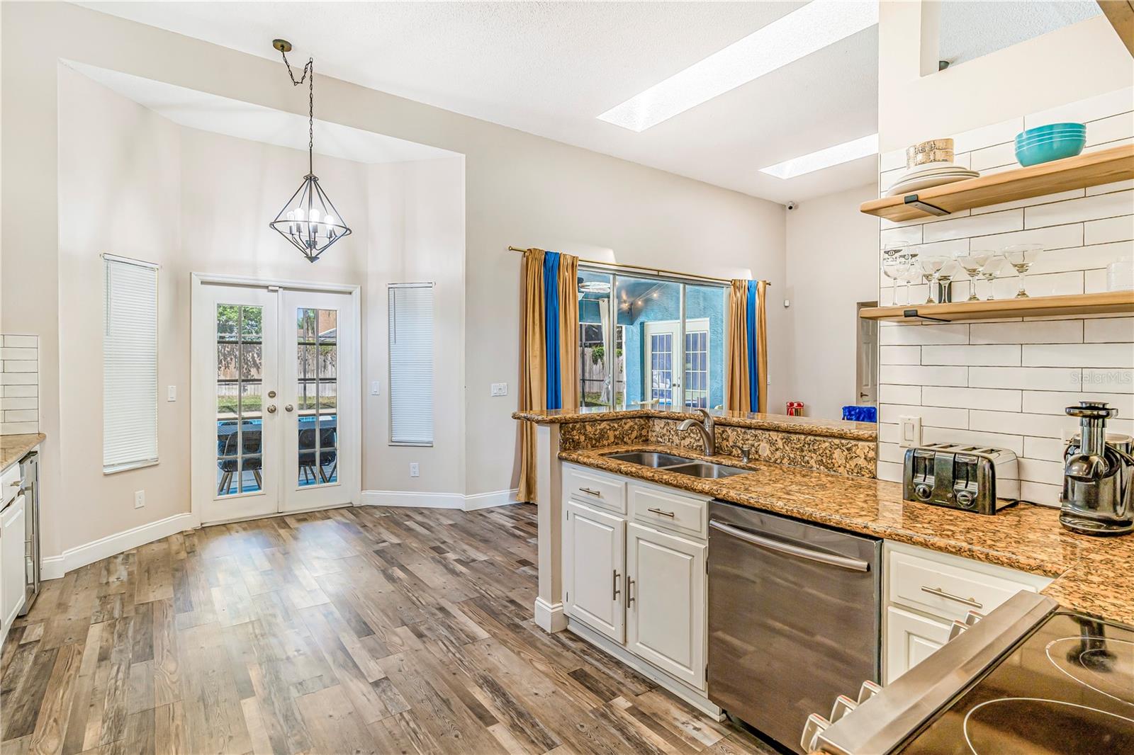 Image 15 of 38 For 7838 Rollingridge Court
