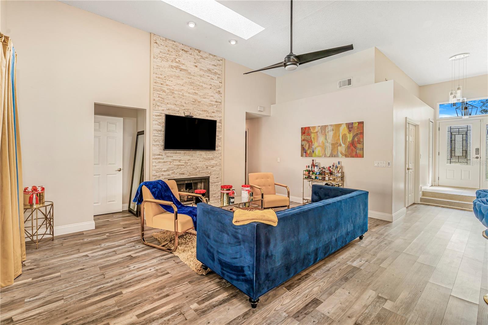 Image 18 of 38 For 7838 Rollingridge Court