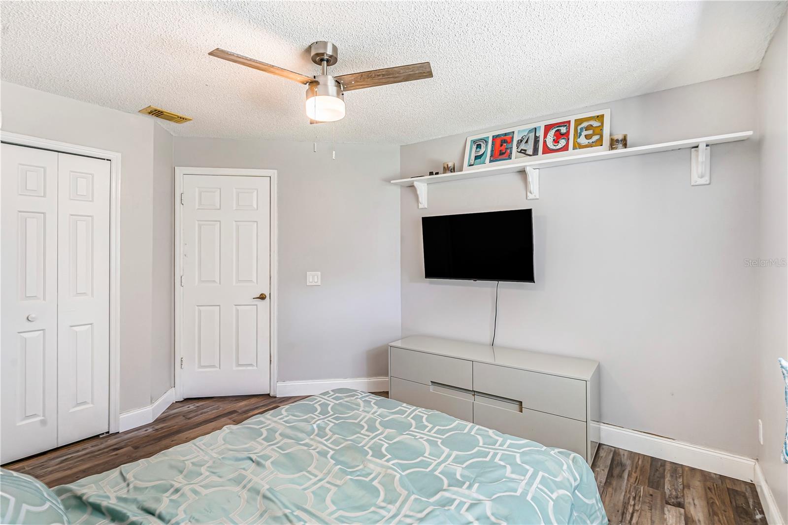Image 28 of 38 For 7838 Rollingridge Court