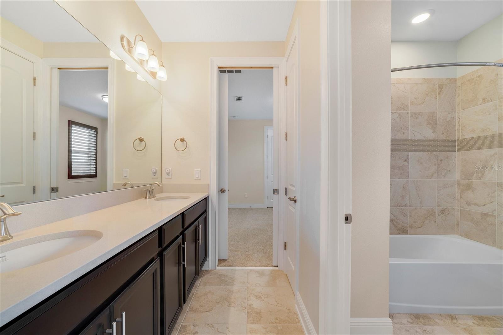Image 18 of 40 For 14516 Sunbridge Circle