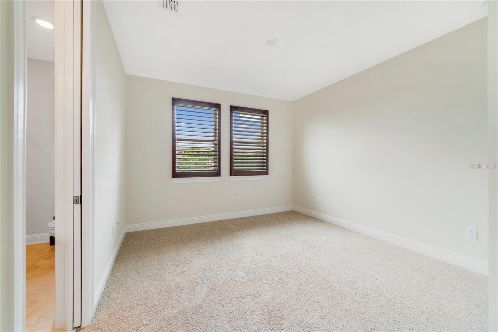 Image 20 of 40 For 14516 Sunbridge Circle