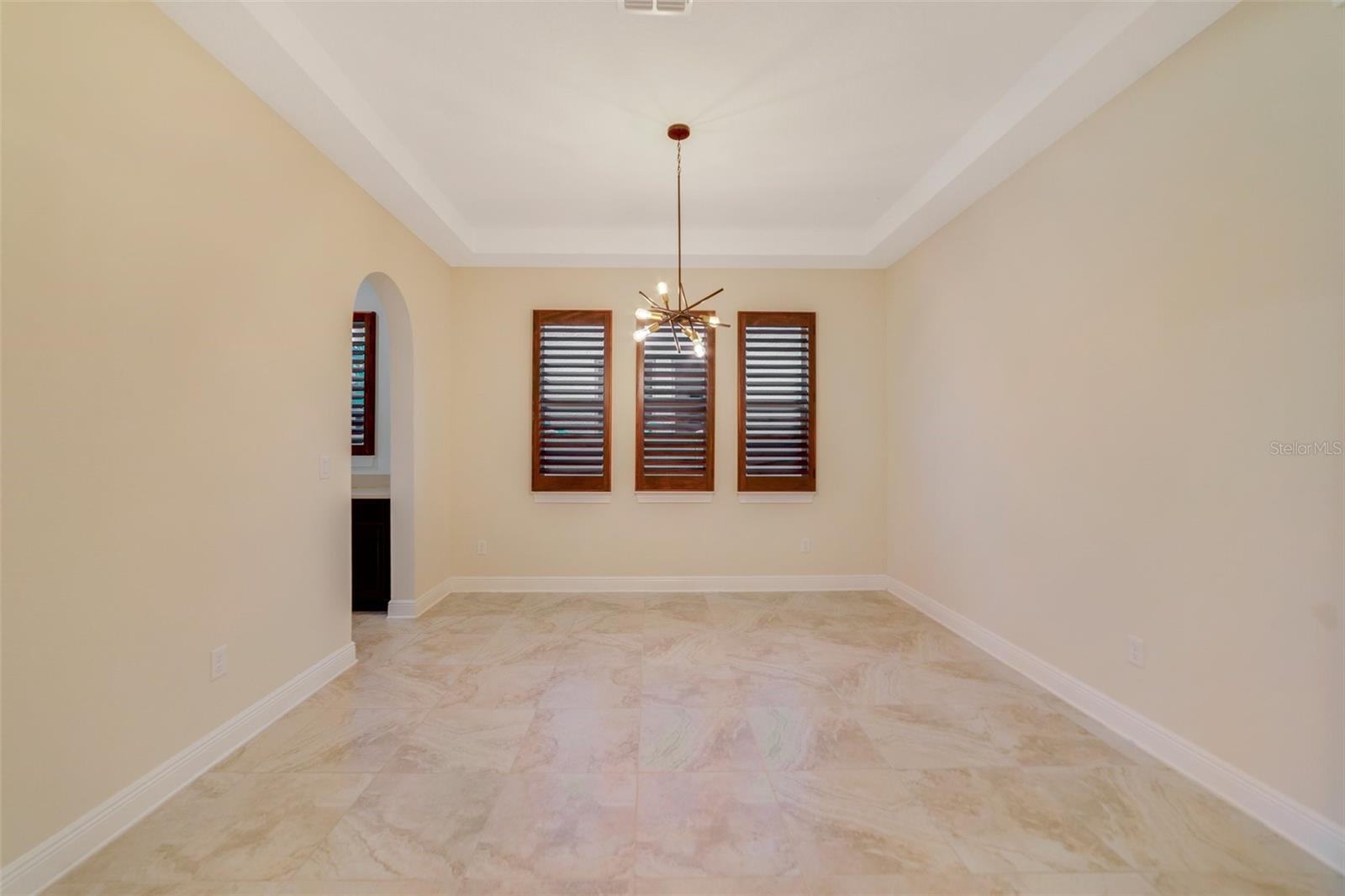 Image 32 of 40 For 14516 Sunbridge Circle