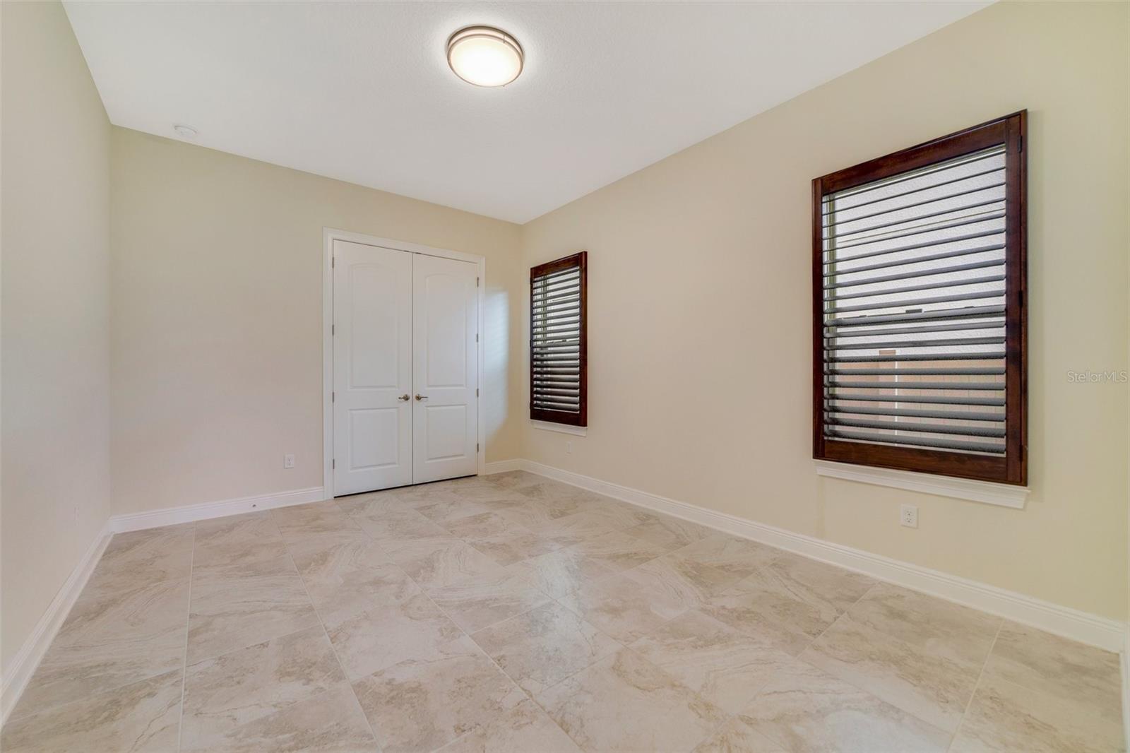 Image 33 of 40 For 14516 Sunbridge Circle