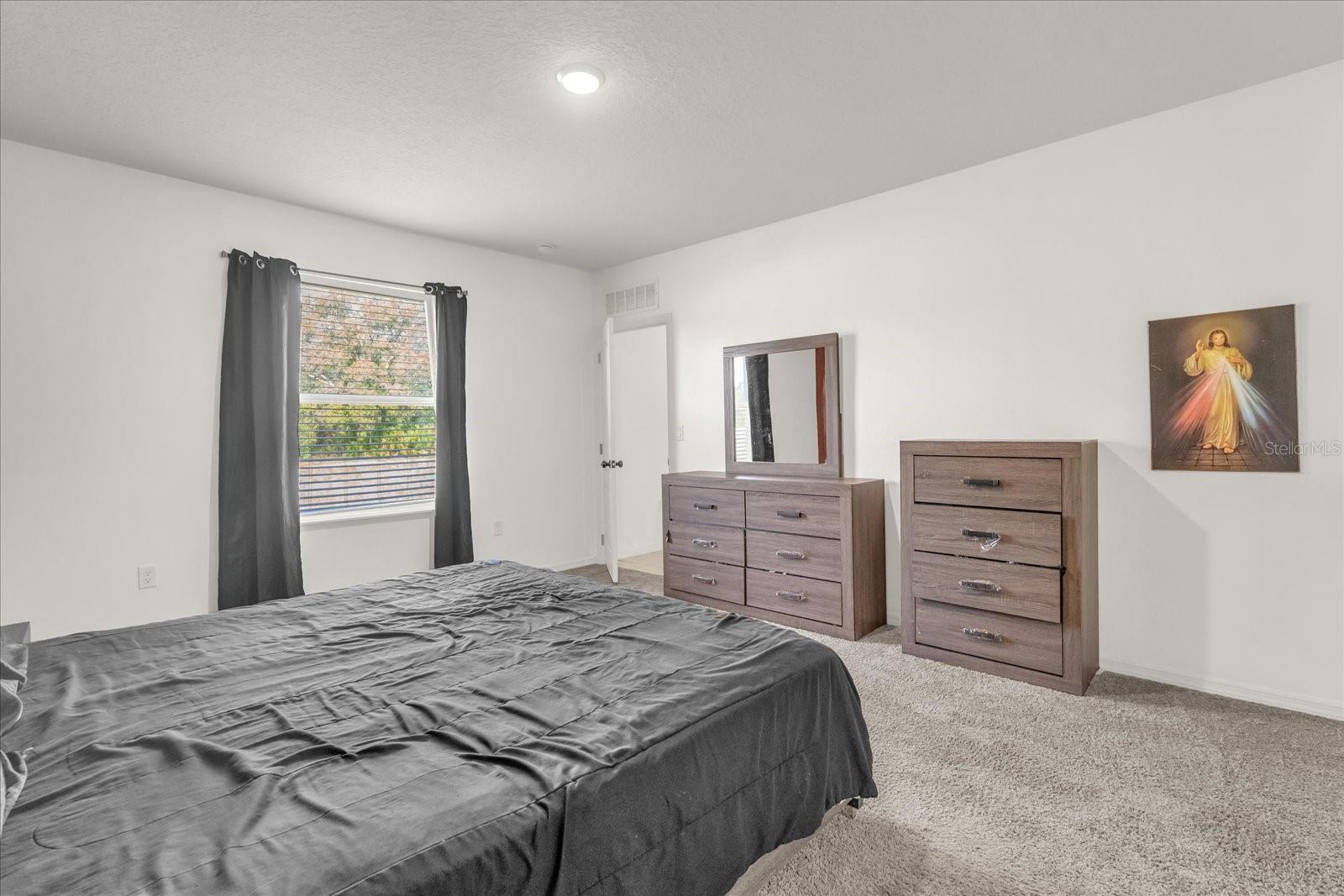 Image 17 of 31 For 123 Zinnia Lane W