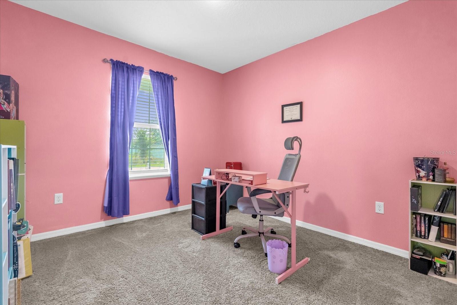 Image 20 of 31 For 123 Zinnia Lane W