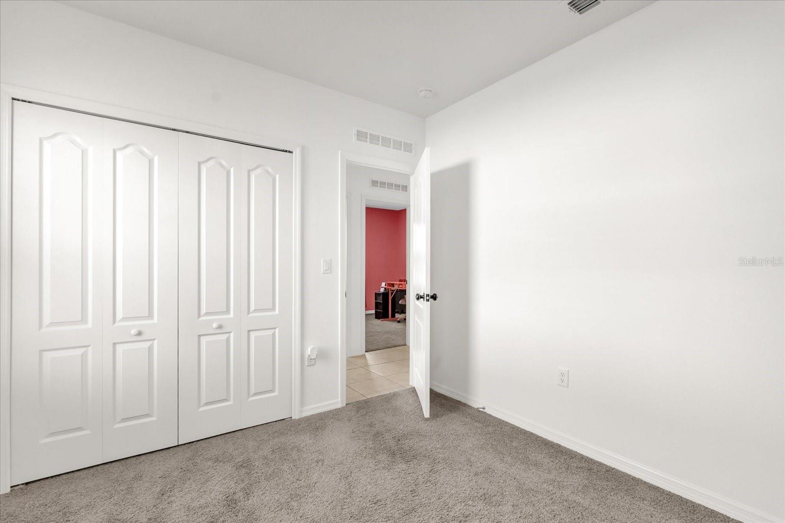 Image 21 of 31 For 123 Zinnia Lane W