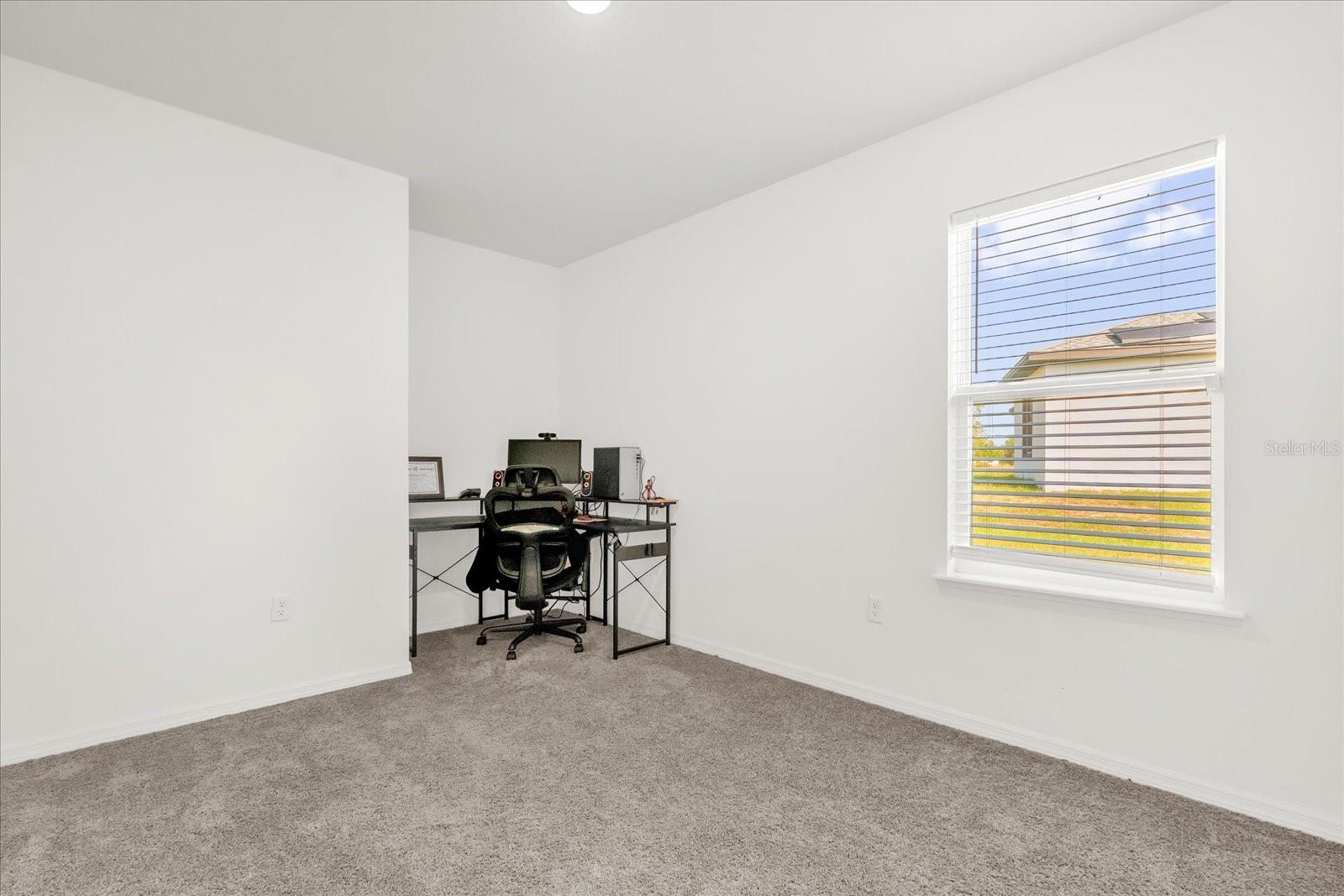 Image 22 of 31 For 123 Zinnia Lane W