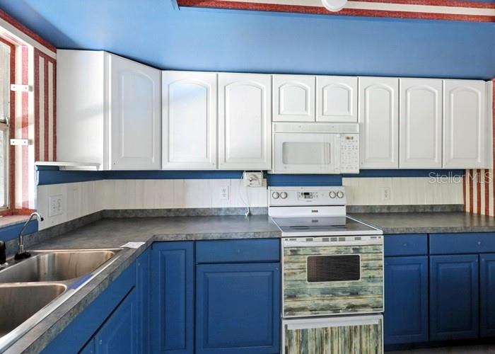 Image 10 of 22 For 22402 Stillwood Drive