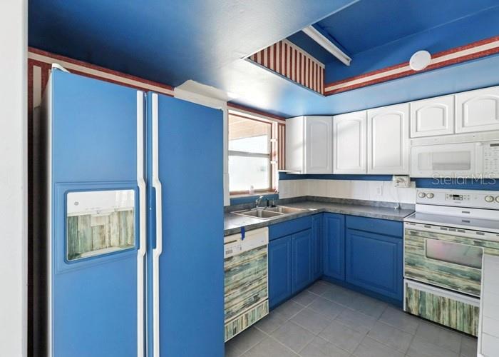 Image 11 of 22 For 22402 Stillwood Drive