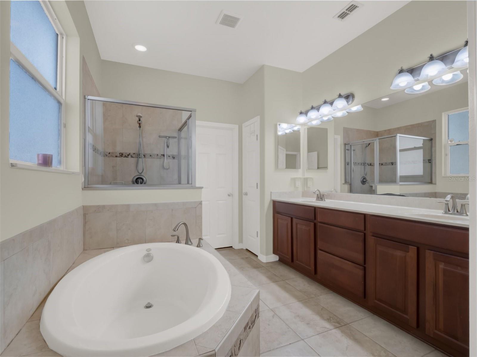 Image 19 of 38 For 3259 Alling Court