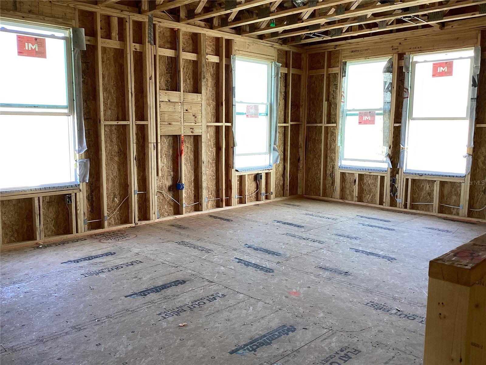 Image 10 of 29 For 15447 Hamlin Park Drive