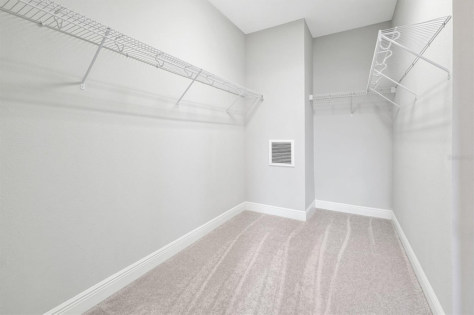Image 23 of 41 For 14208 Shocklach Drive