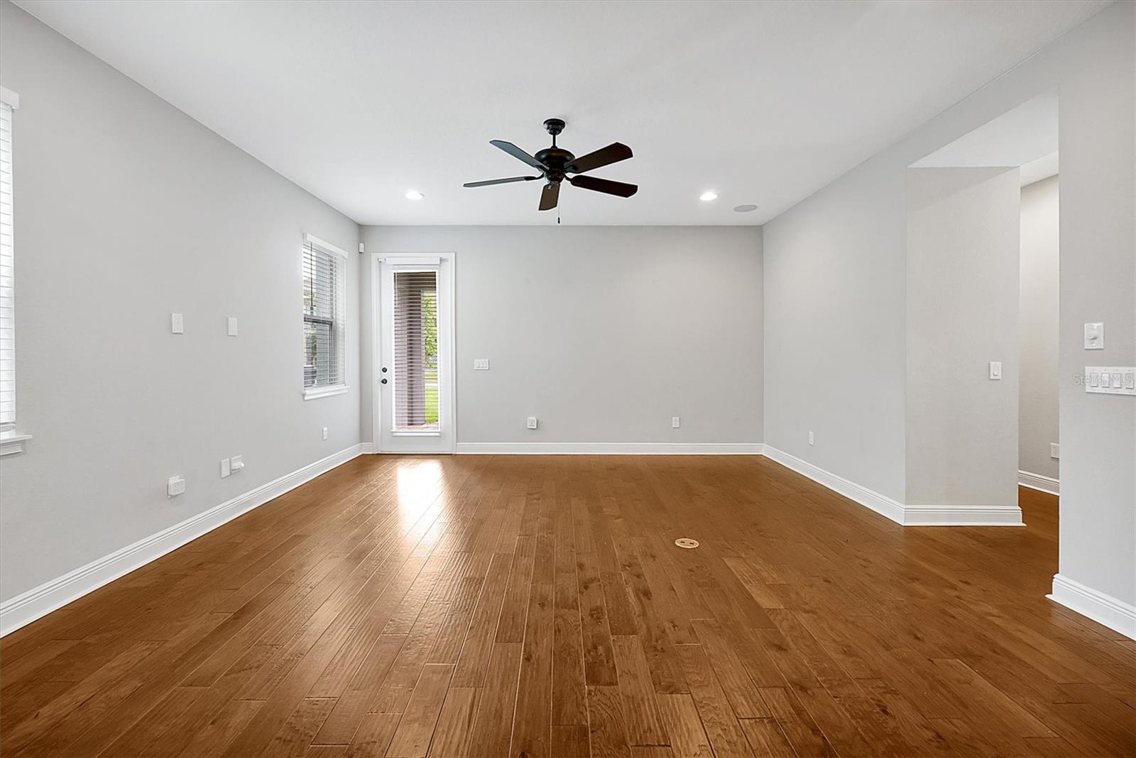 Image 9 of 41 For 14208 Shocklach Drive