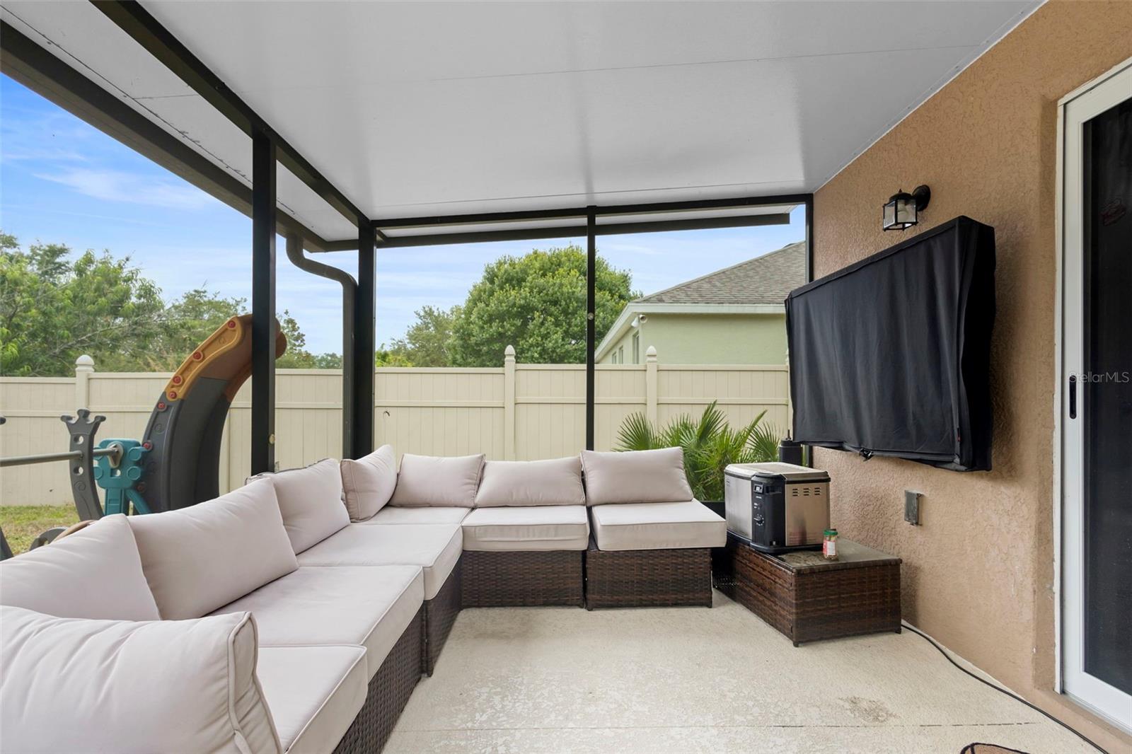 Image 17 of 57 For 30245 Cheval Street