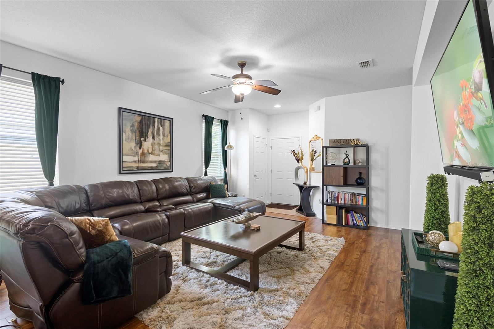 Image 8 of 57 For 30245 Cheval Street