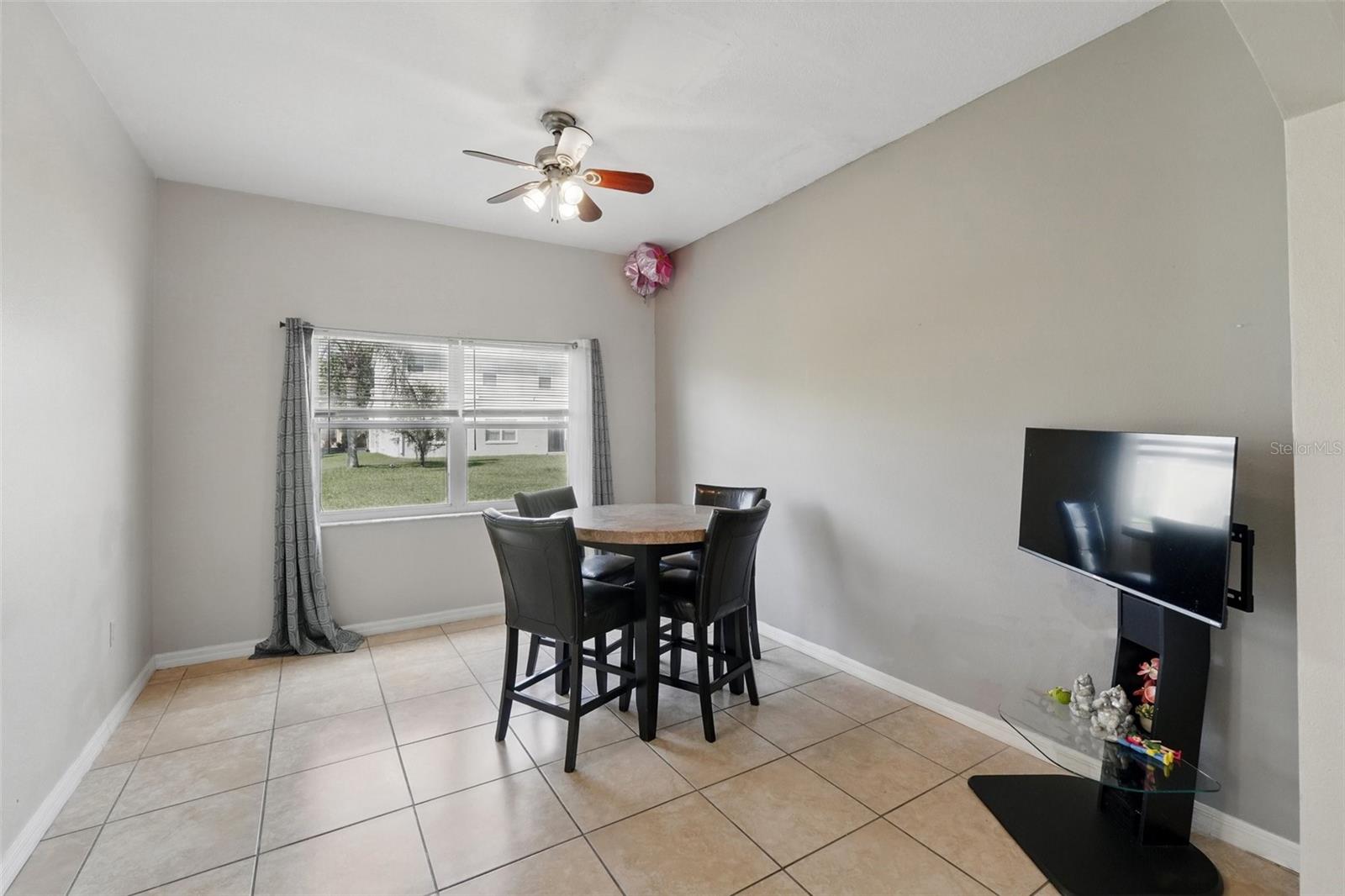 Image 14 of 37 For 4208 Lugano Court