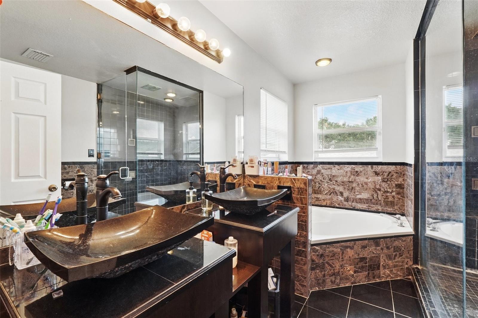 Image 21 of 37 For 4208 Lugano Court