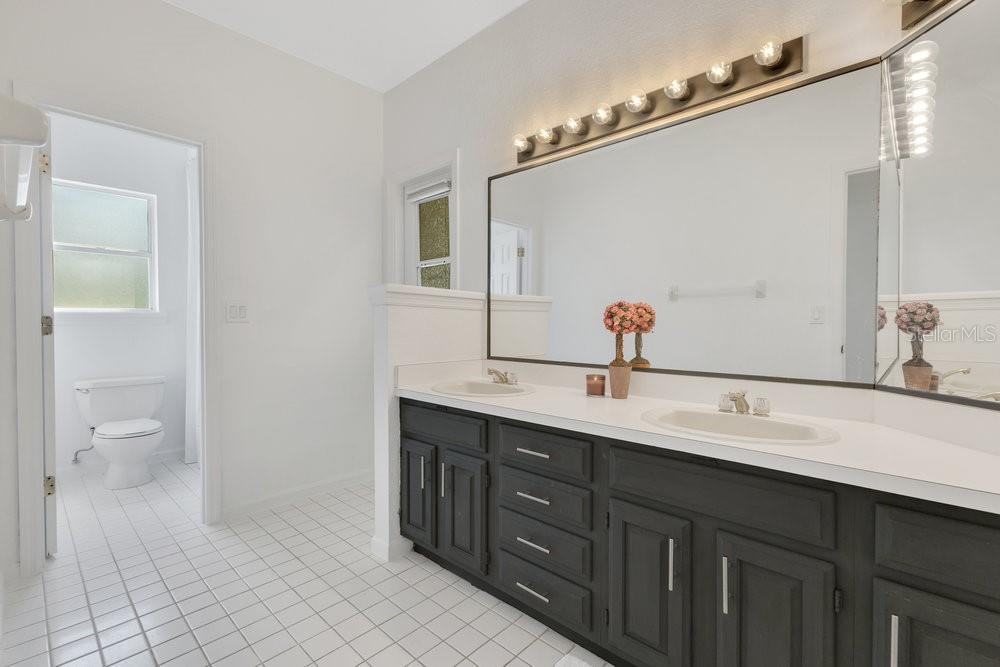 Image 35 of 86 For 5913 Masters Boulevard