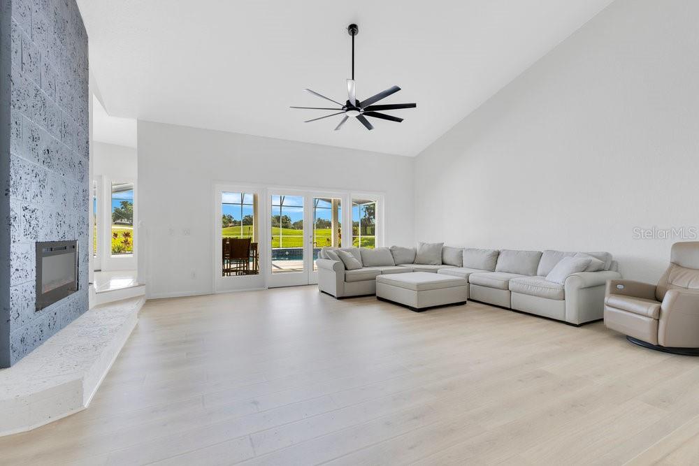 Image 5 of 86 For 5913 Masters Boulevard