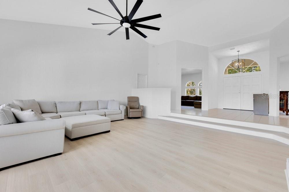 Image 7 of 86 For 5913 Masters Boulevard