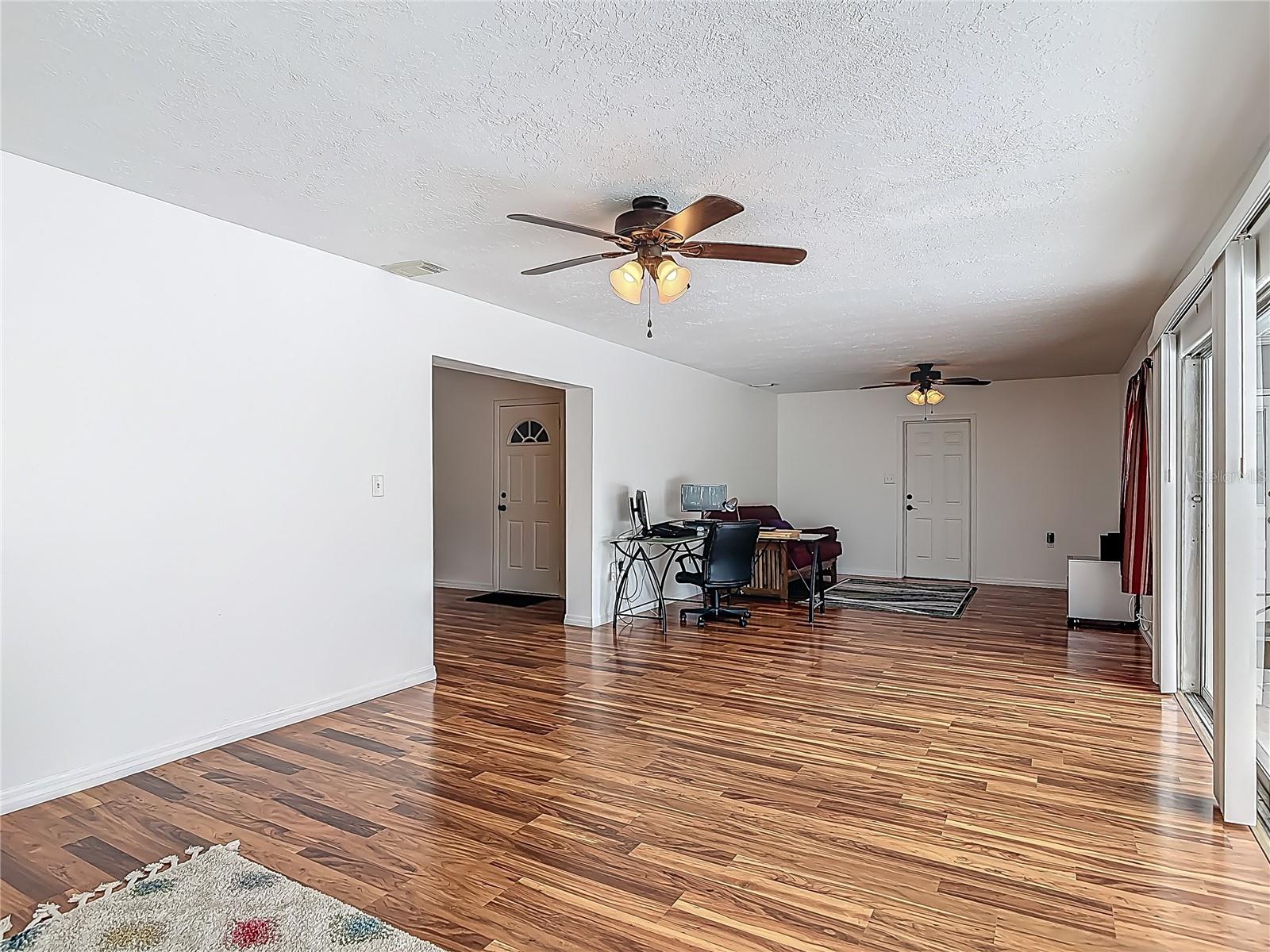 Image 14 of 33 For 2203 Beatrice Drive