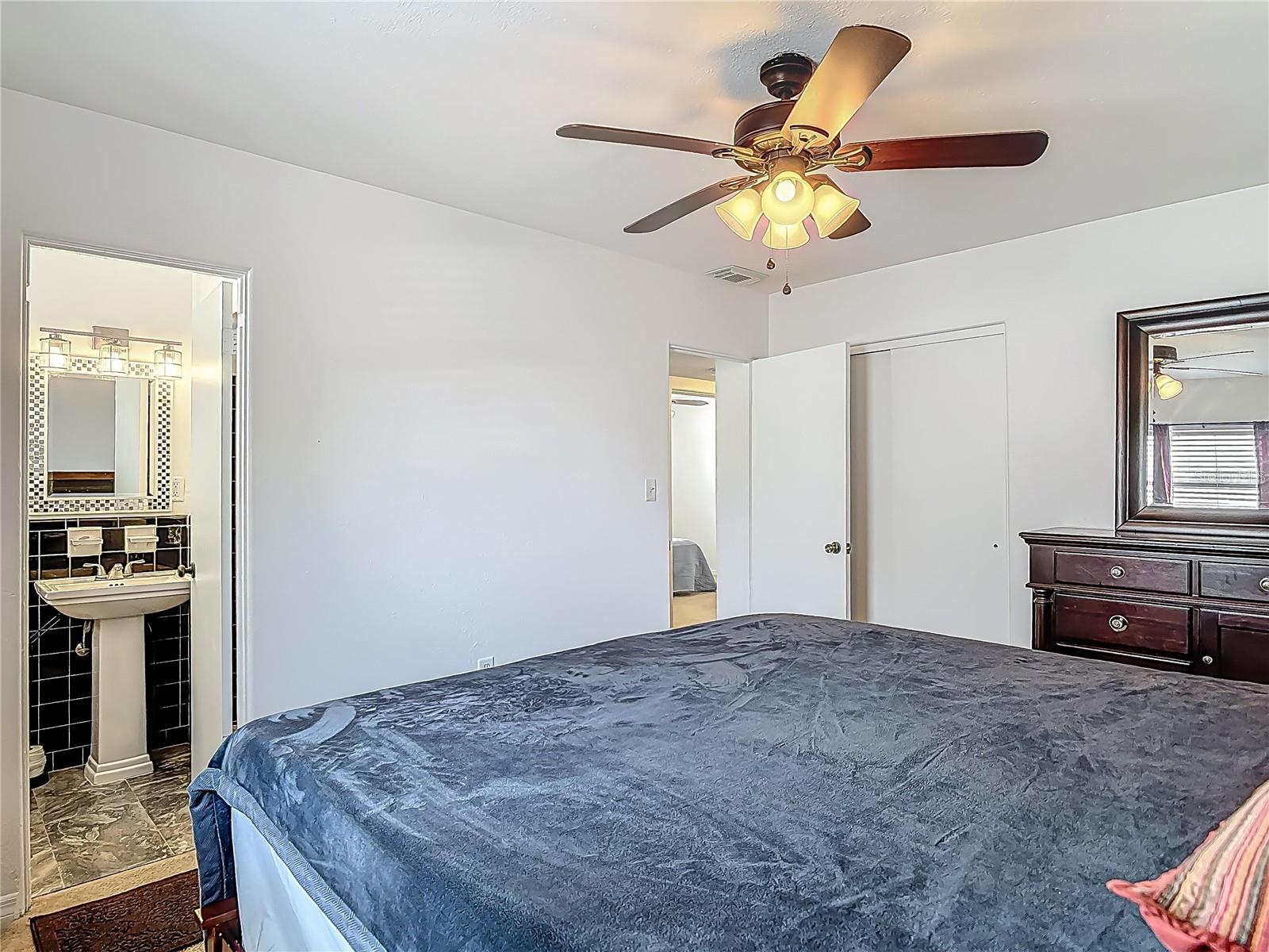 Image 21 of 33 For 2203 Beatrice Drive