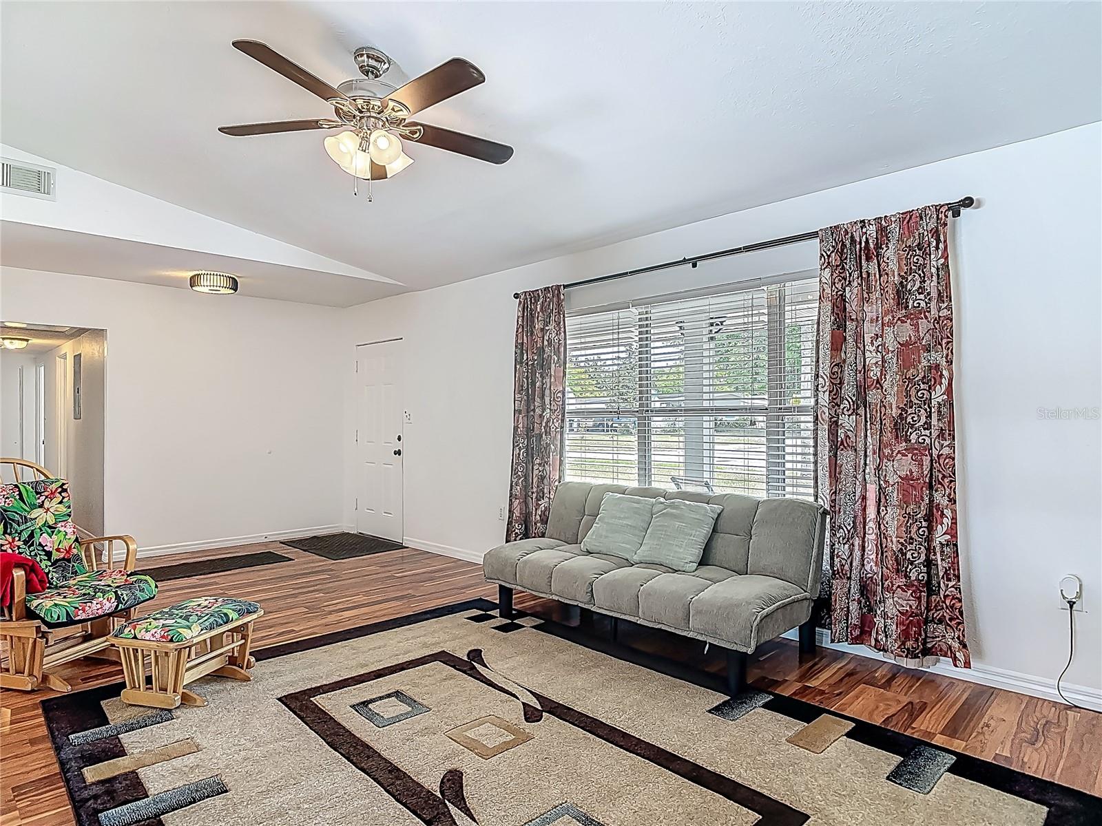 Image 3 of 33 For 2203 Beatrice Drive