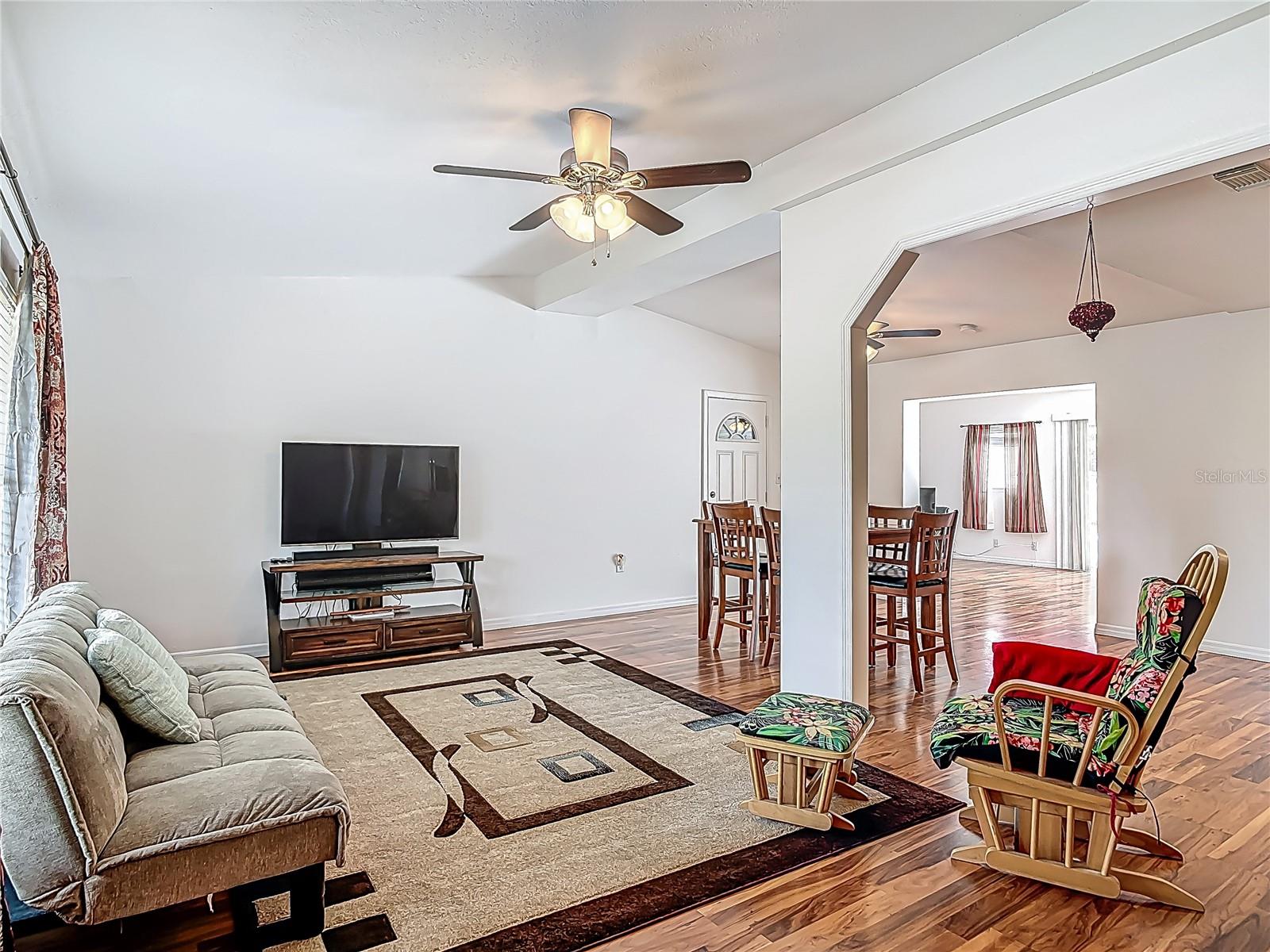 Image 4 of 33 For 2203 Beatrice Drive