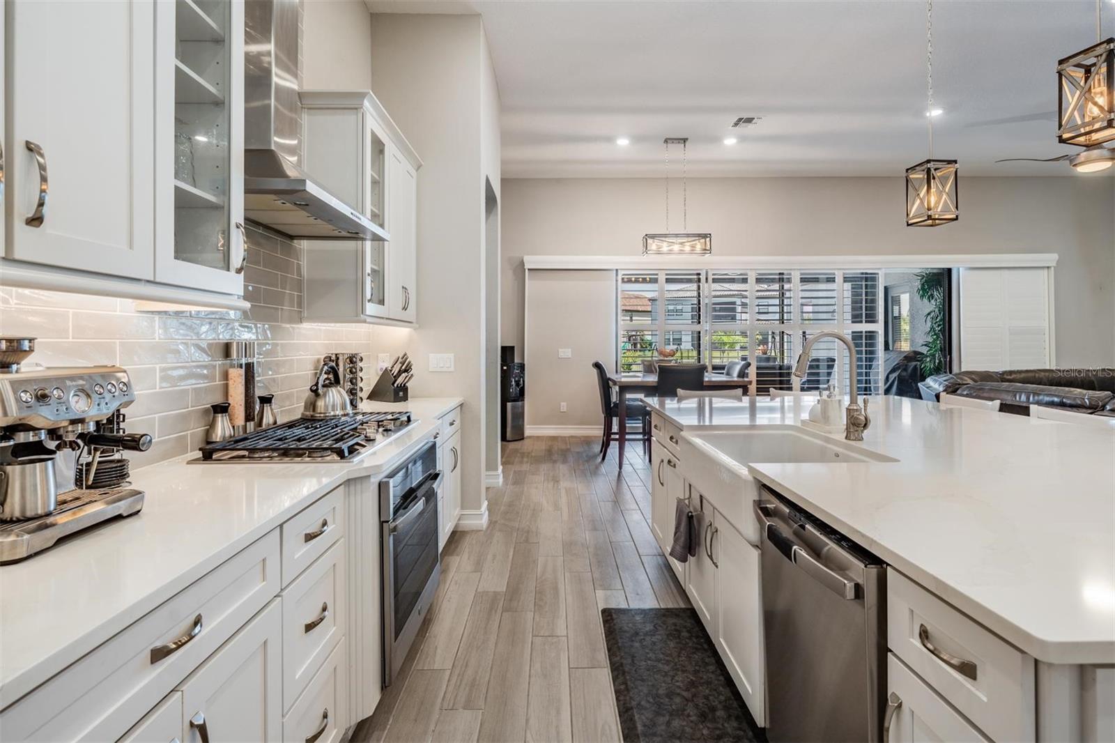 Listing photo id 18 for 29043 Picana Lane