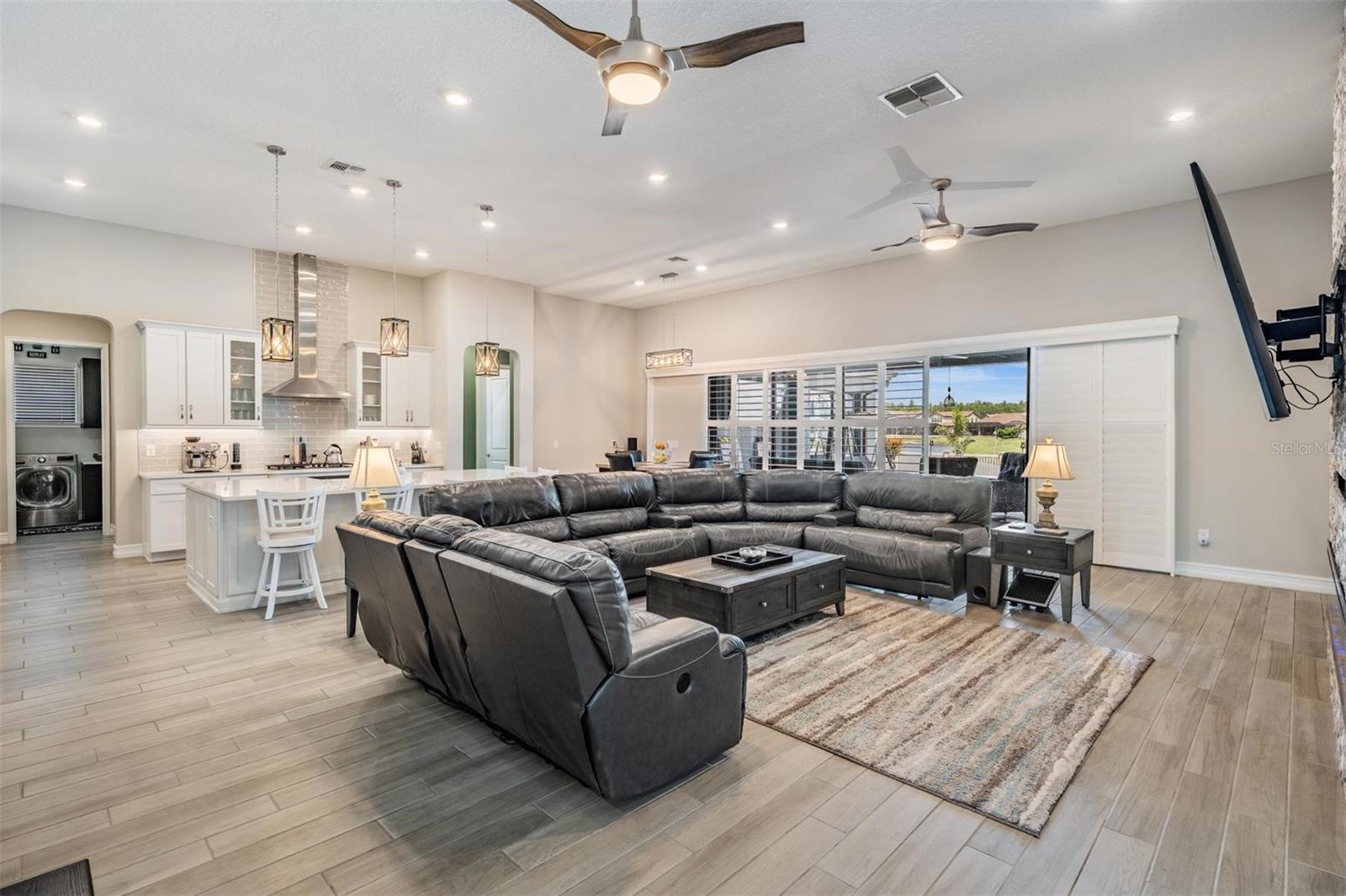 Listing photo id 24 for 29043 Picana Lane