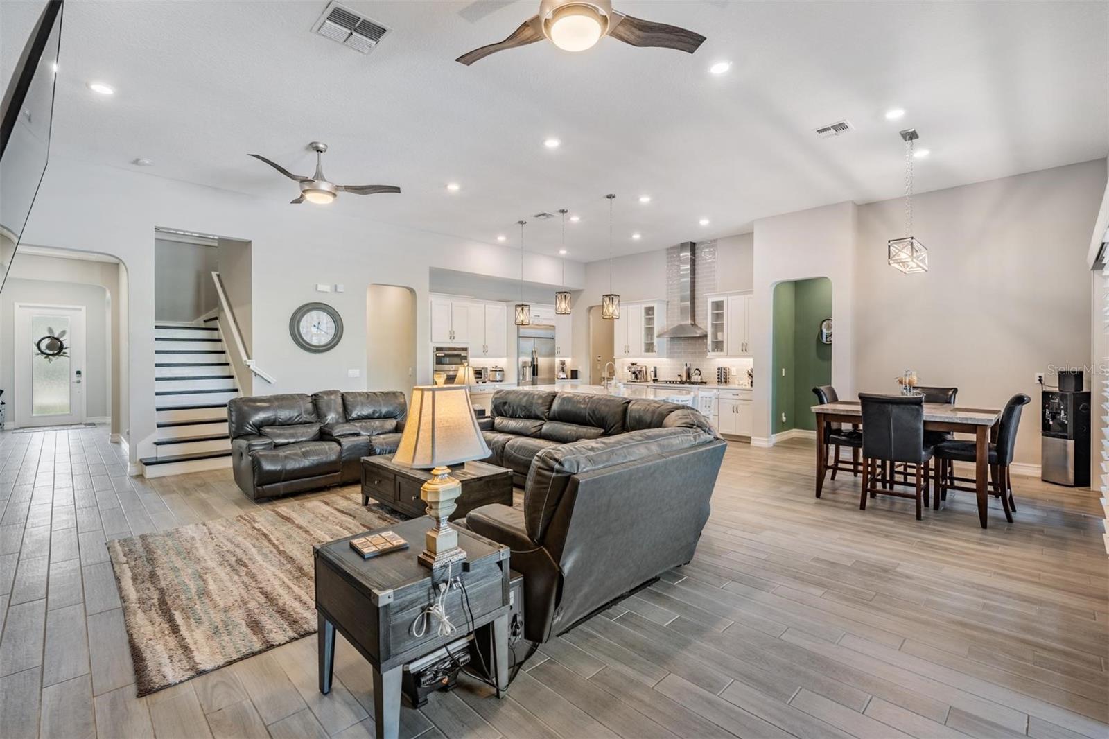 Listing photo id 26 for 29043 Picana Lane