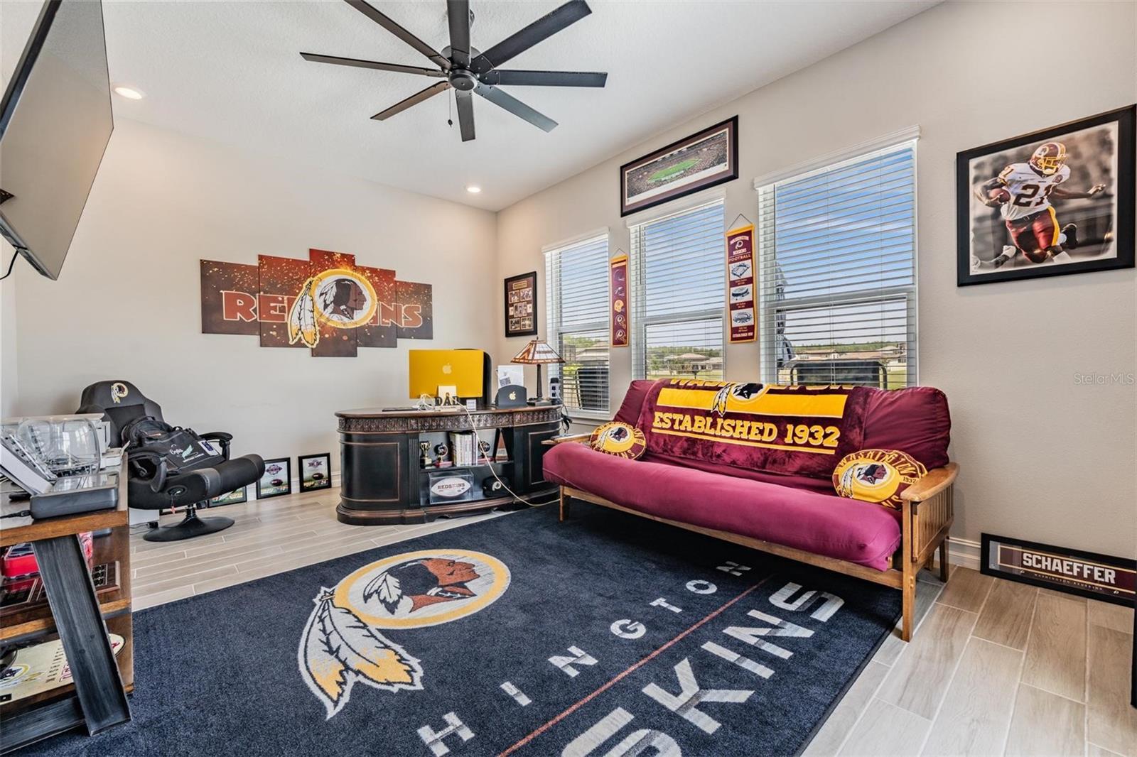 Listing photo id 44 for 29043 Picana Lane