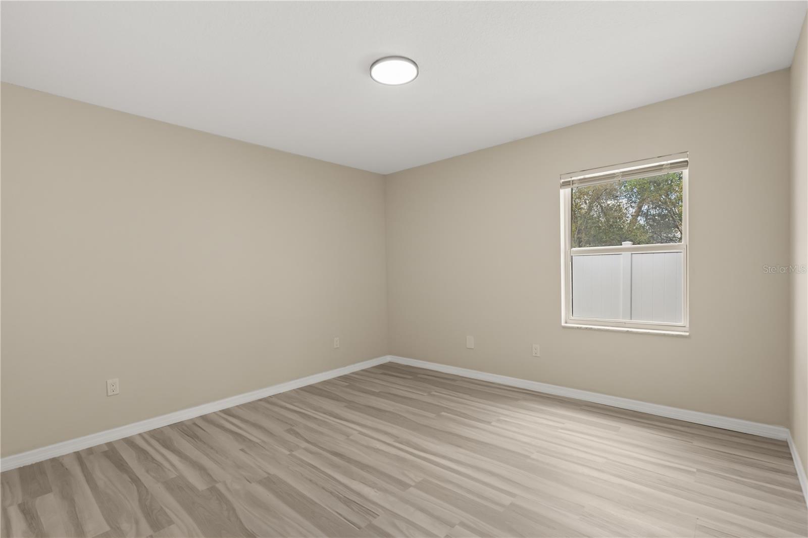 Image 19 of 35 For 15690 46th Circle
